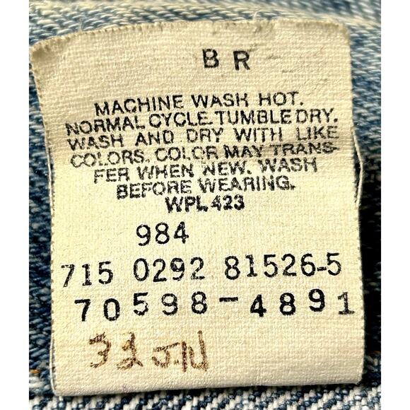 Vintage 90s Levis Blue Denim Trucker Jacket Distressed Men's Size M USA Made - Picture 9 of 15